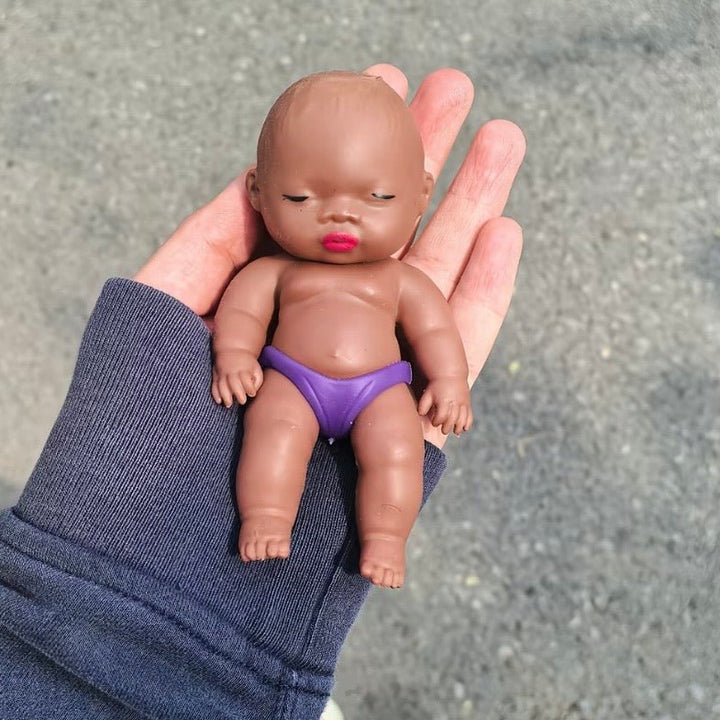 Art Toy Familia - Natasha Little Black Doll Squeeze Toy Funny Prank Toy - P001