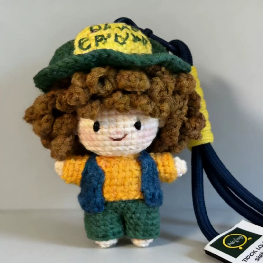 Art Toy Familia - Stranger Things Series Crochet Doll, Chibi Amigurumi Keychain Gift, C012 Dustin