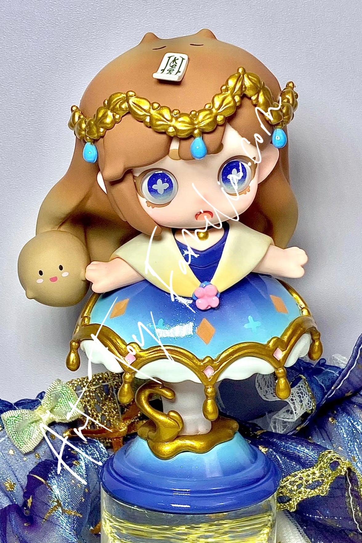 OUO Gravitation Keeno Mysterious Treasure Series Table Lamp