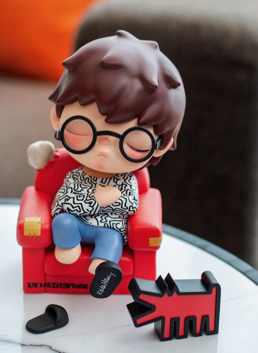POP-MART-hirono-keith-haring-200-percent-figurine