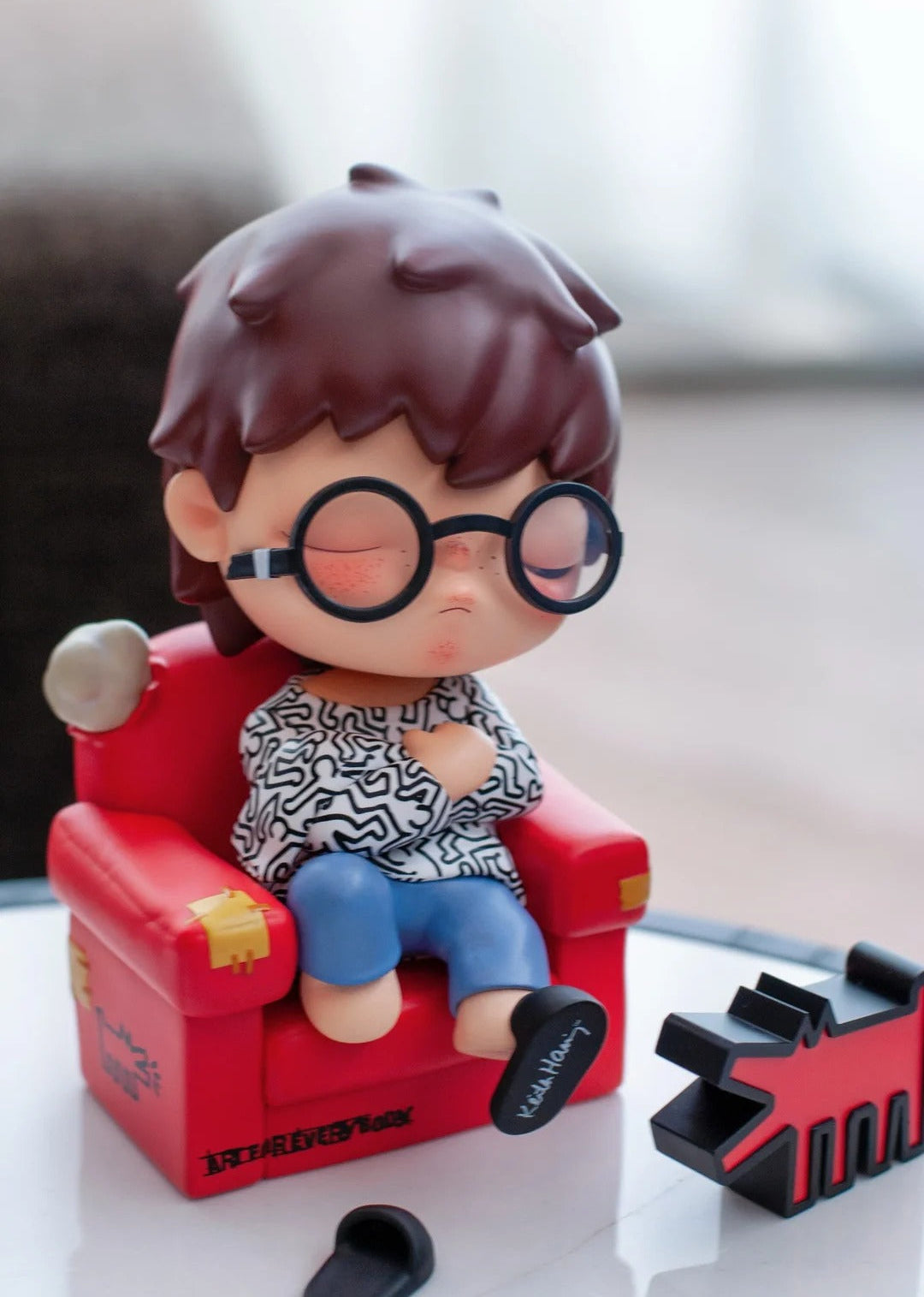 POP-MART-hirono-keith-haring-200-percent-figurine