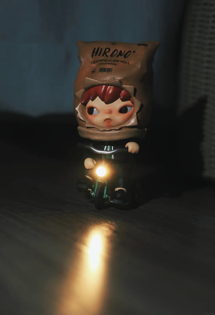 POP-MART-hirono-little-prank-glow-in-the-dark-headlight