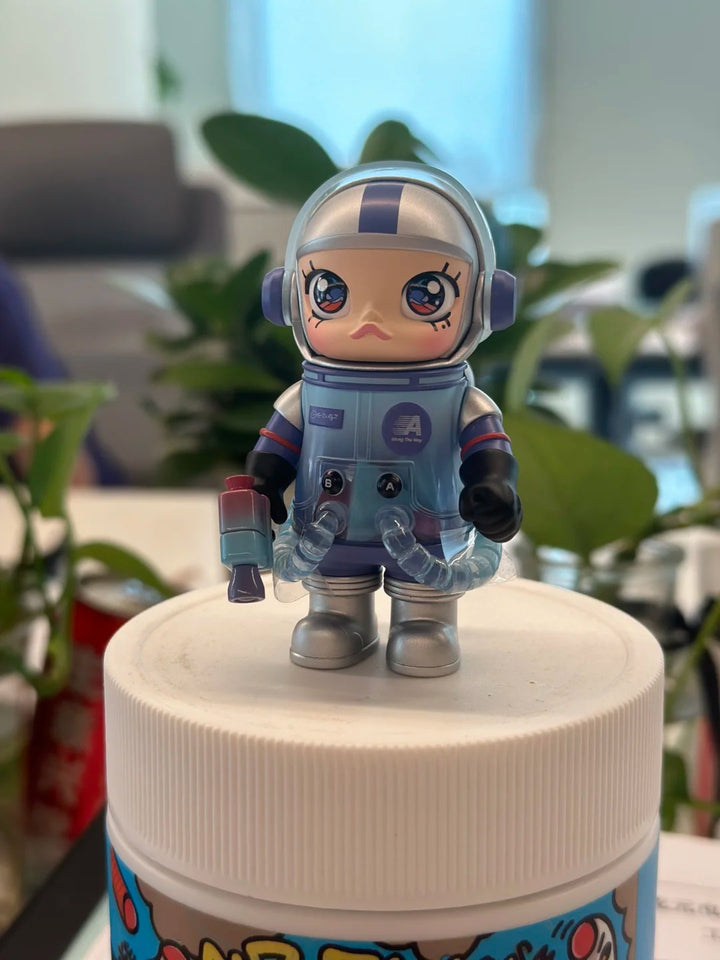 POP-MART-mega-space-molly-100-series-3-louis-de-guzman-secret