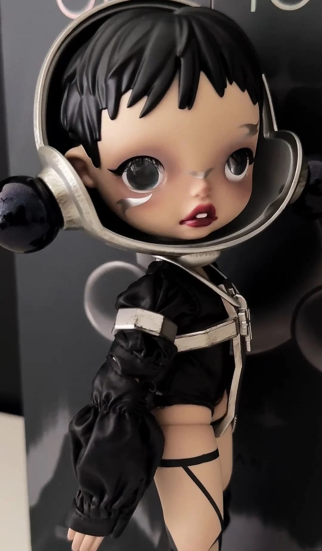 SKULLPANDA The Unknown 1/6 Action Figure | POP MART – Art Toy Familia