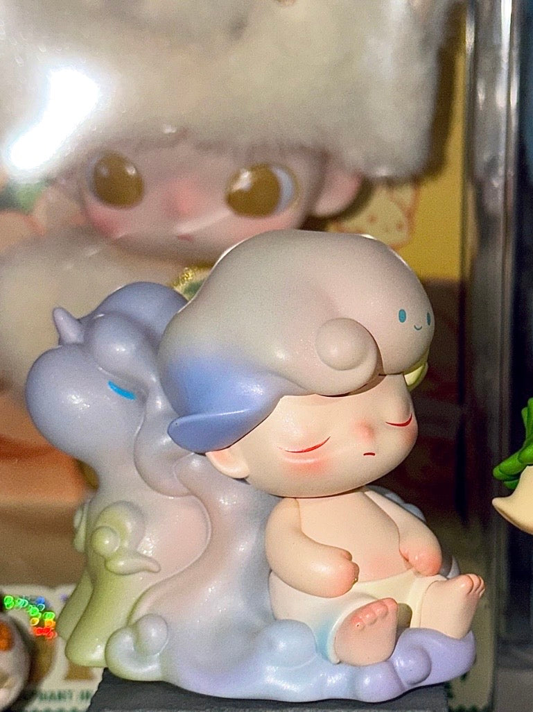 POP MART Dimoo x Uniqlo Dream Unicorn Figurine Front
