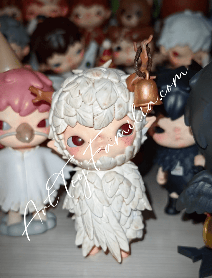 POP MART Hirono Shelter Series Birdy  front view