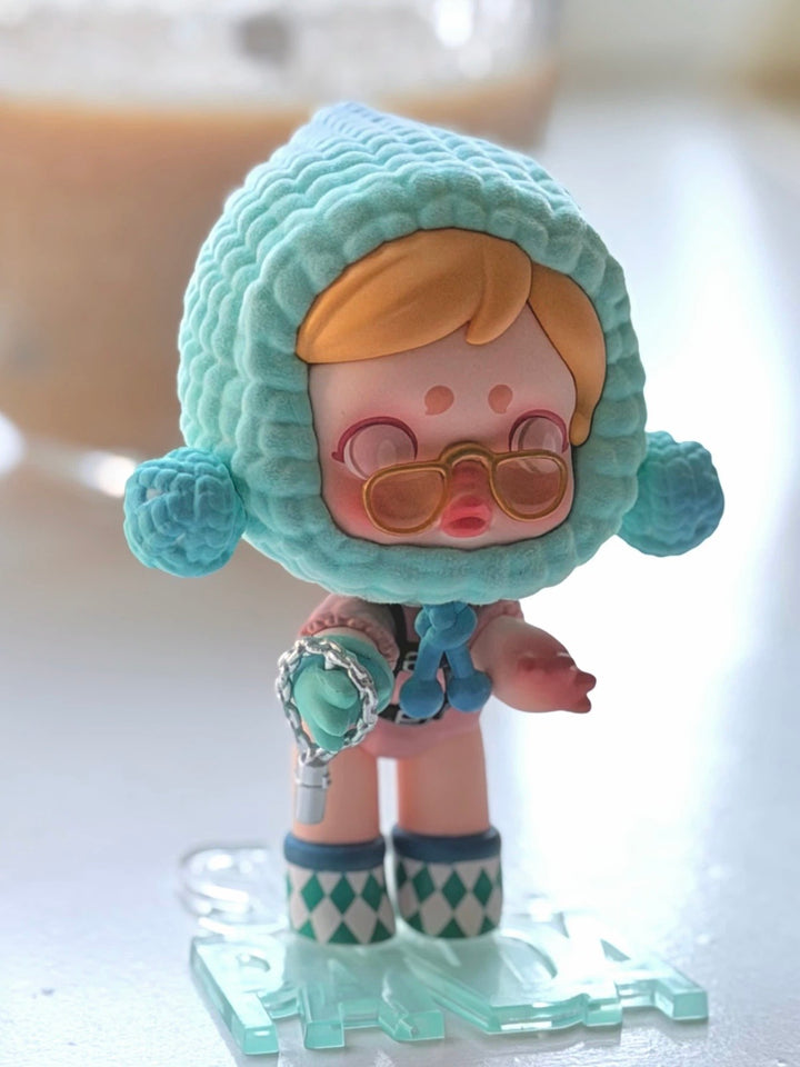 POP MART Skullpanda Hypepanda Series Elegant Girl Front View