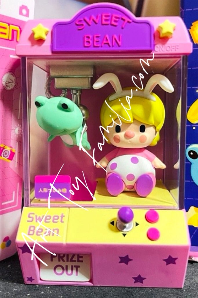 POP_MART_Sweet_Bean_Here_I_Am_UFO_Catcher_Front view