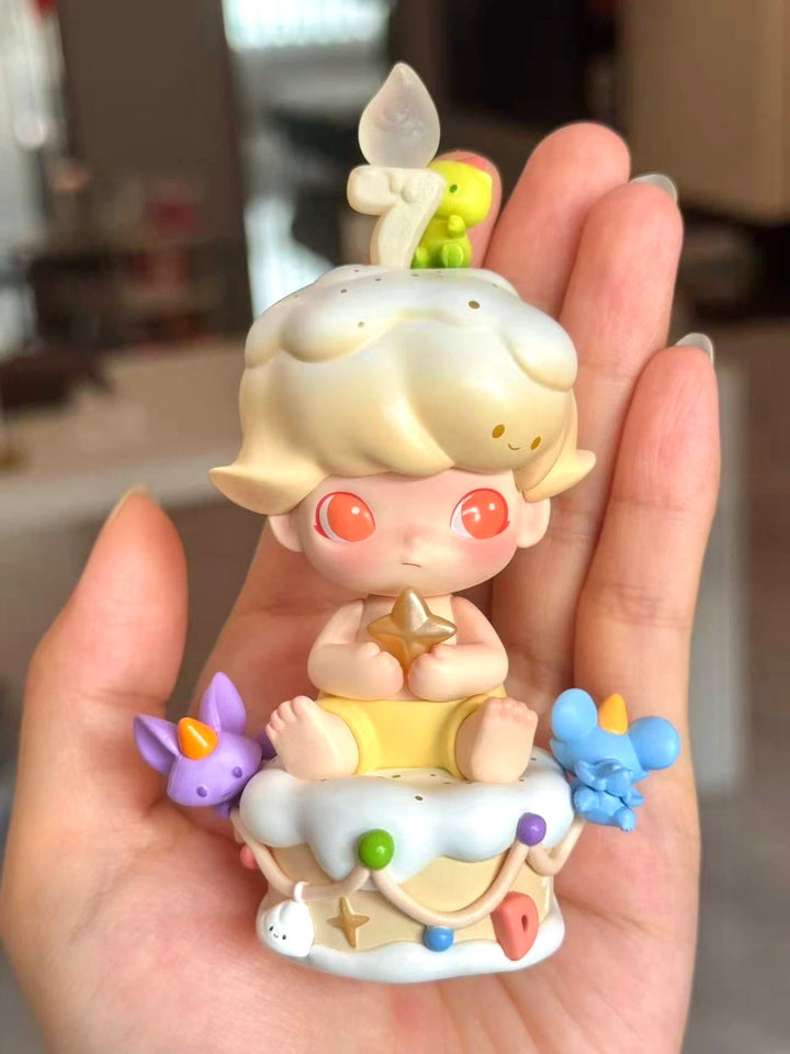 Pop Mart Dimoo 7th Anniversary Birthday Figurine Front 03