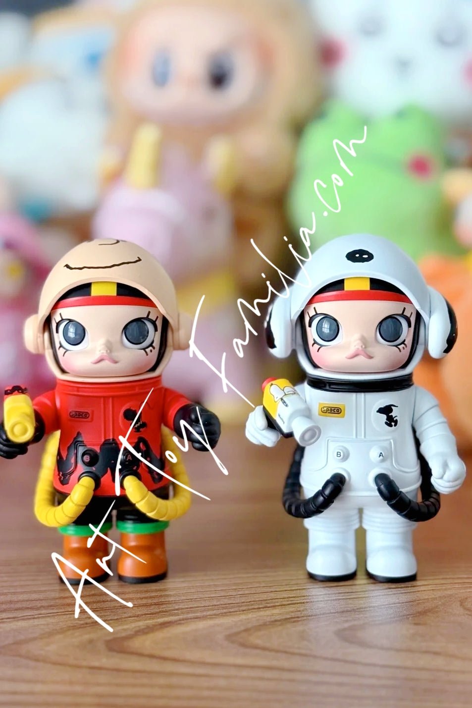 100% MEGA Space Molly 100% Charlie Brown & Snoopy | POP MART – Art