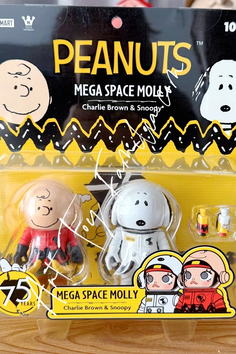 その他 MEGA SPACE MOLLY 100%CharlieBrown&Snoopy MEGA SPACE MOLLY 100% CHARLIE BROWN & SNOOPY Strapped into