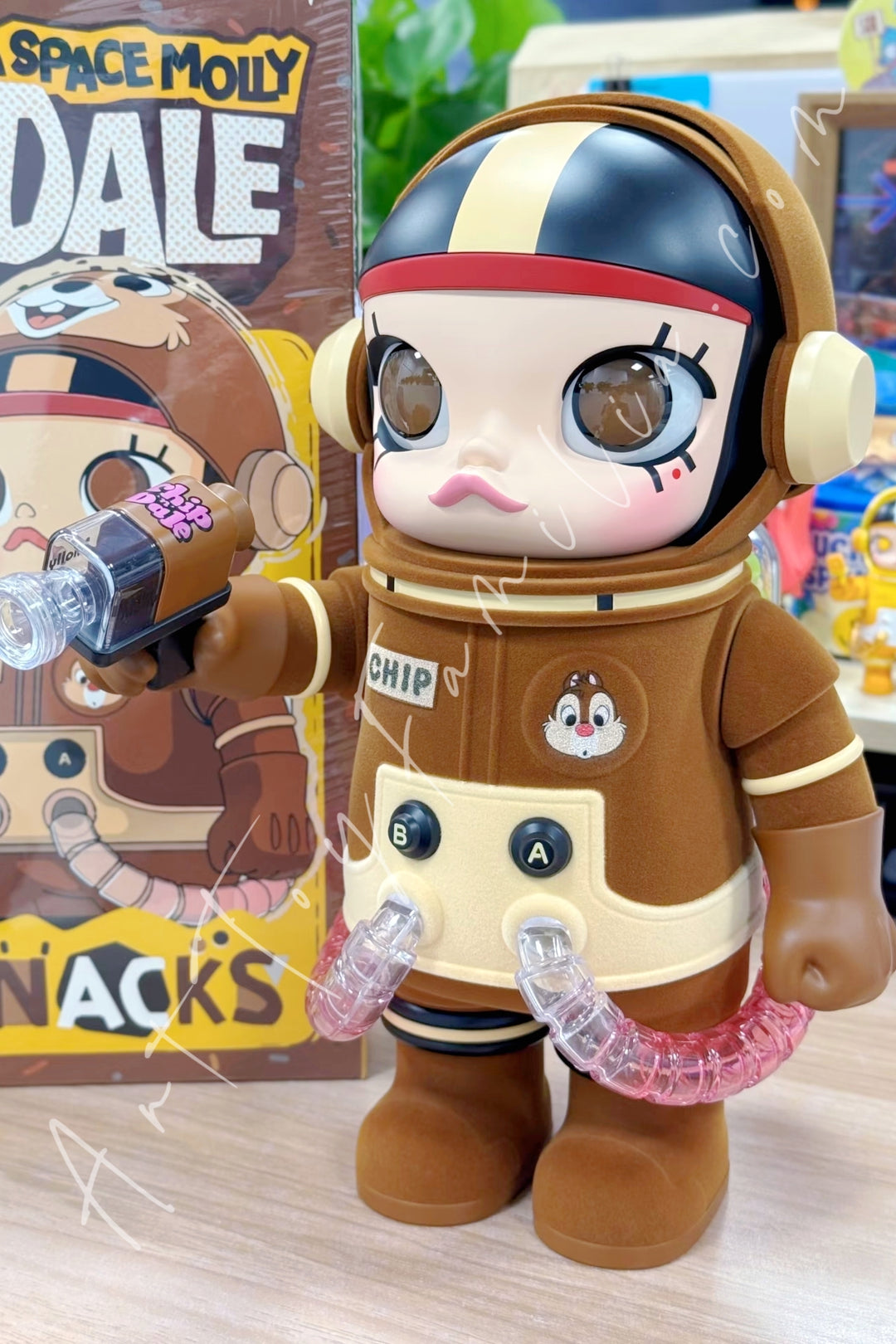 Popmart 400% MEGA Space Molly 400% Chip ‘N’ Dale