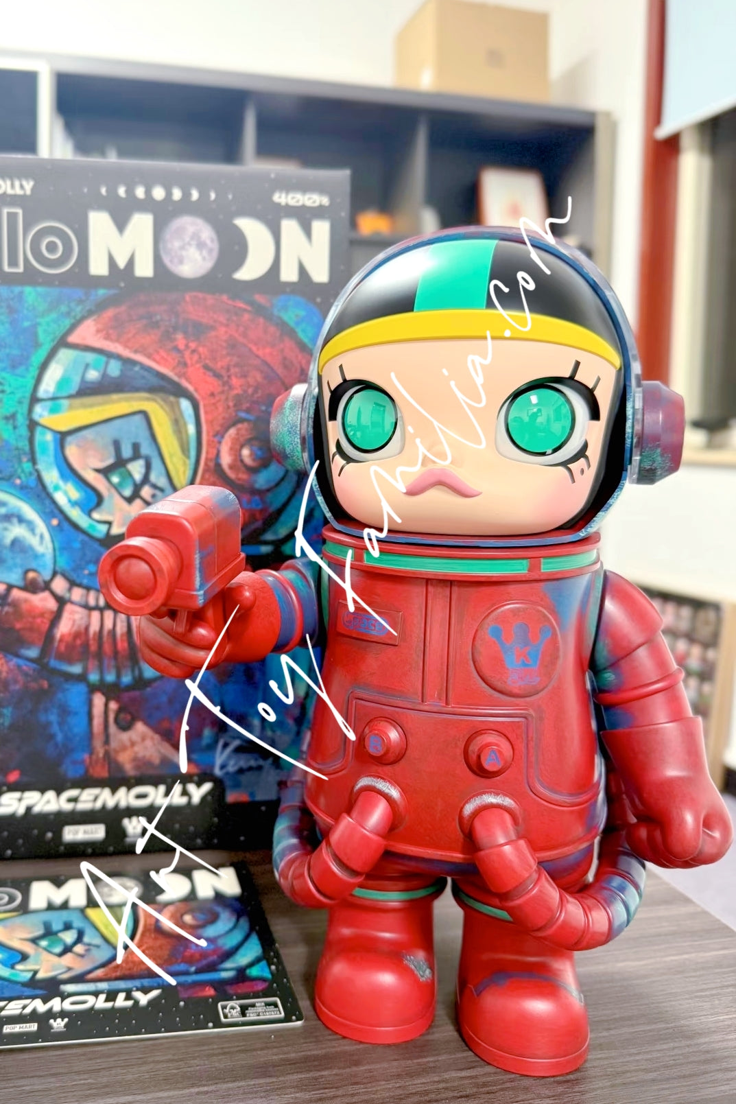Popmart 400% MEGA Space Molly 400% Hello Moon