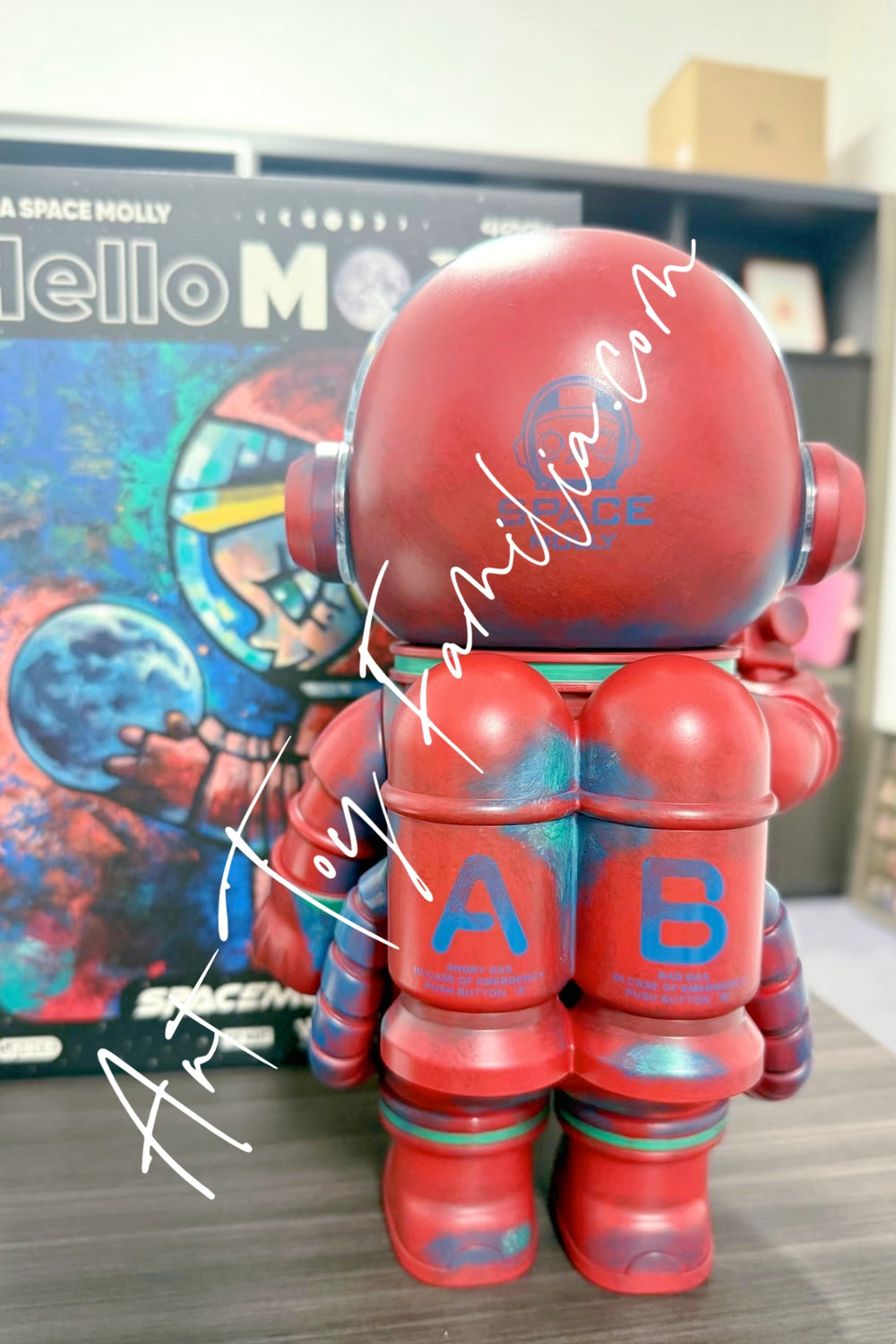 Popmart 400% MEGA Space Molly 400% Hello Moon