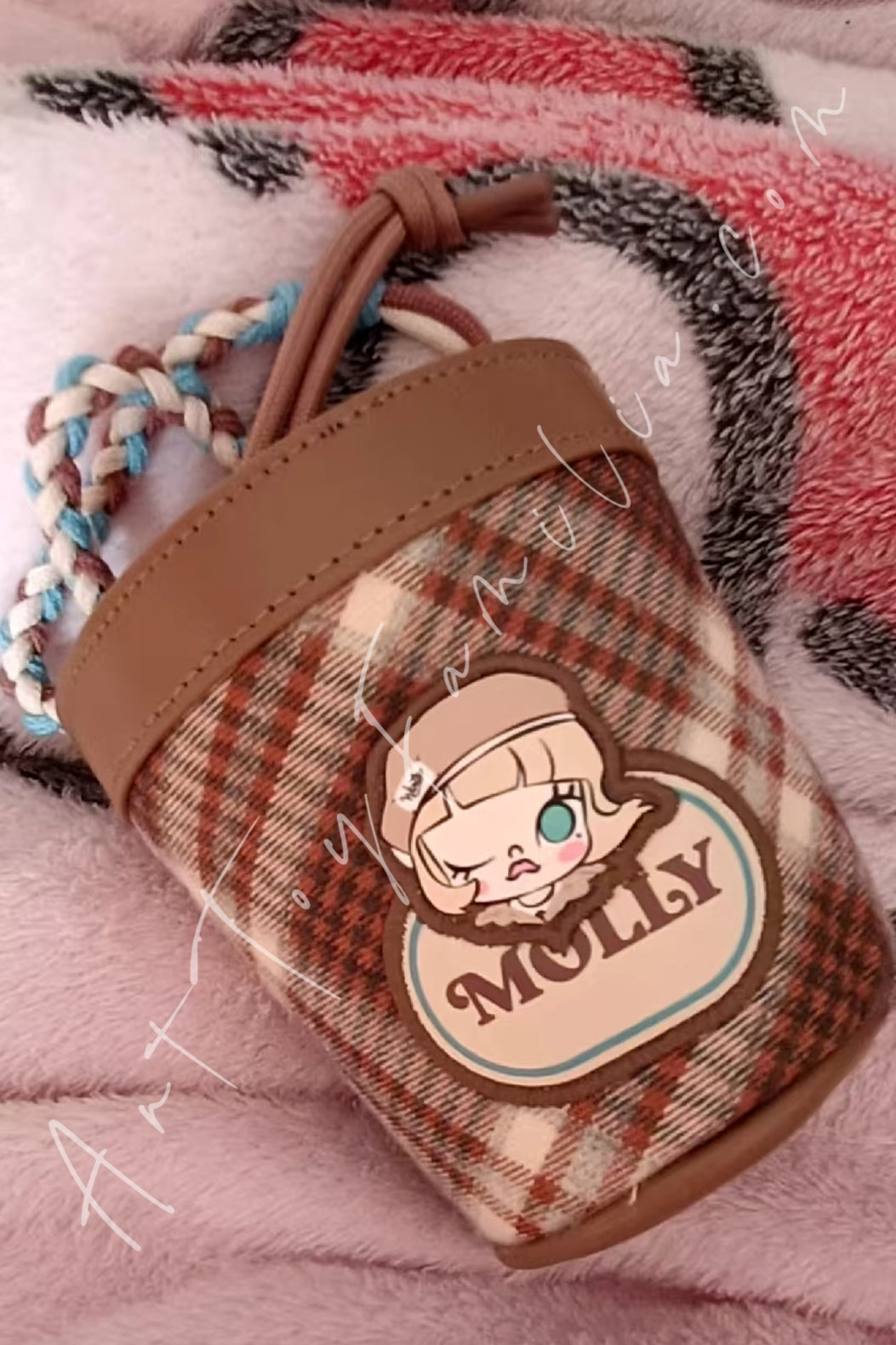 Popmart Baby Molly Winter Fit Check Series Mini Bag Wavering Pine Needles