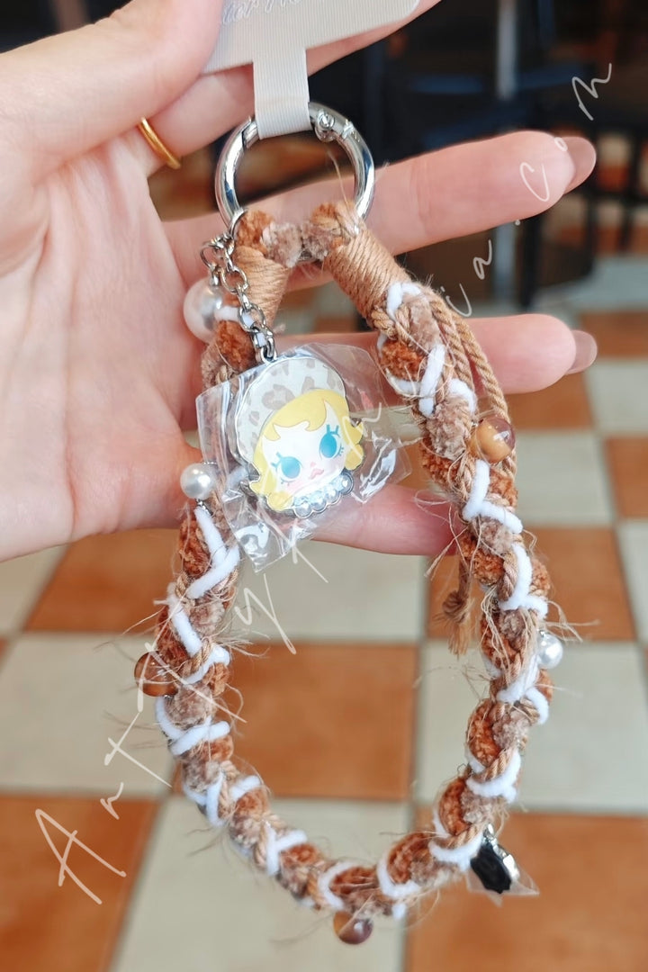 Popmart Baby Molly Winter Fit Check Series Phone Charm Cold Wind Blows