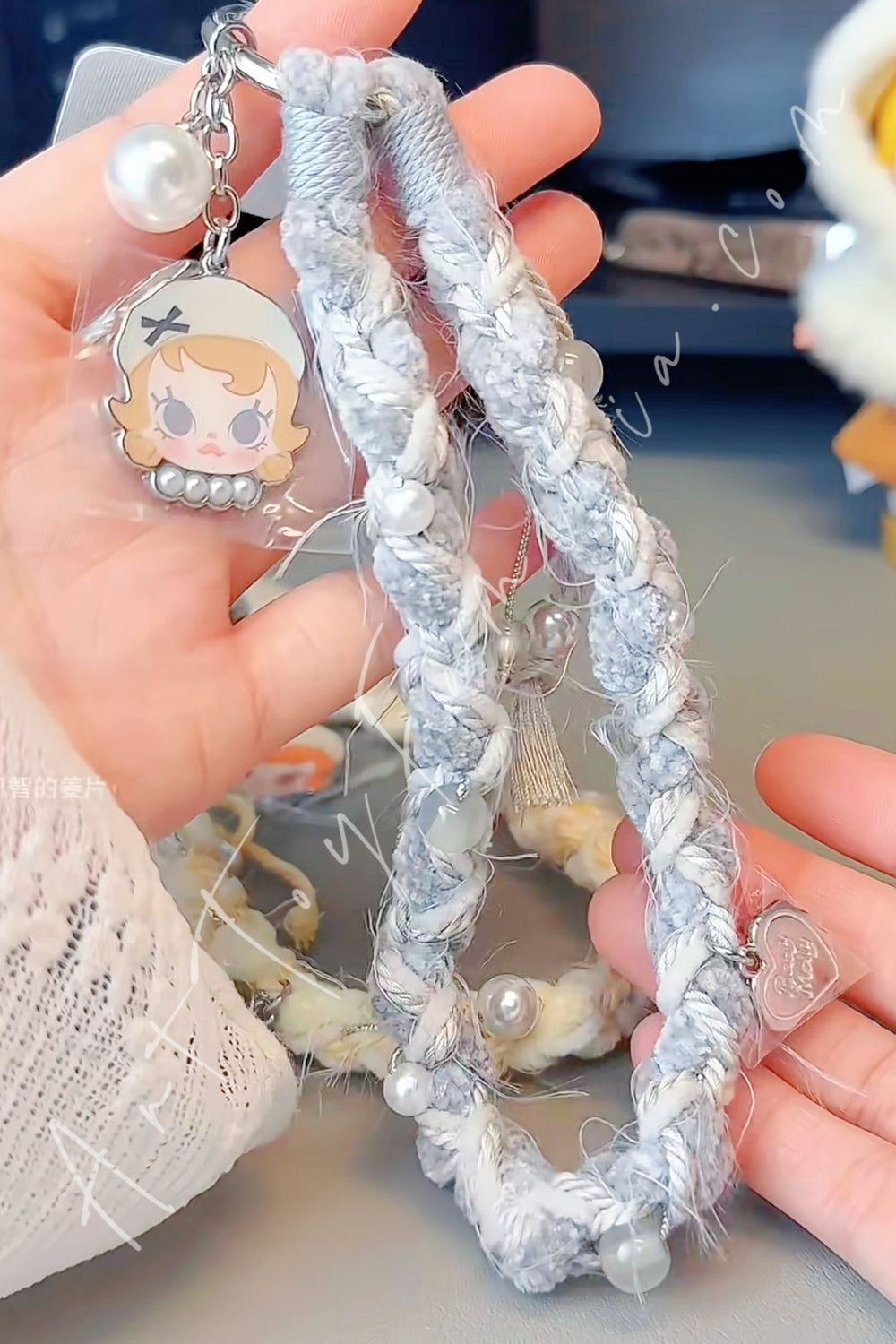 Popmart Baby Molly Winter Fit Check Series Phone Charm Freezing Magic