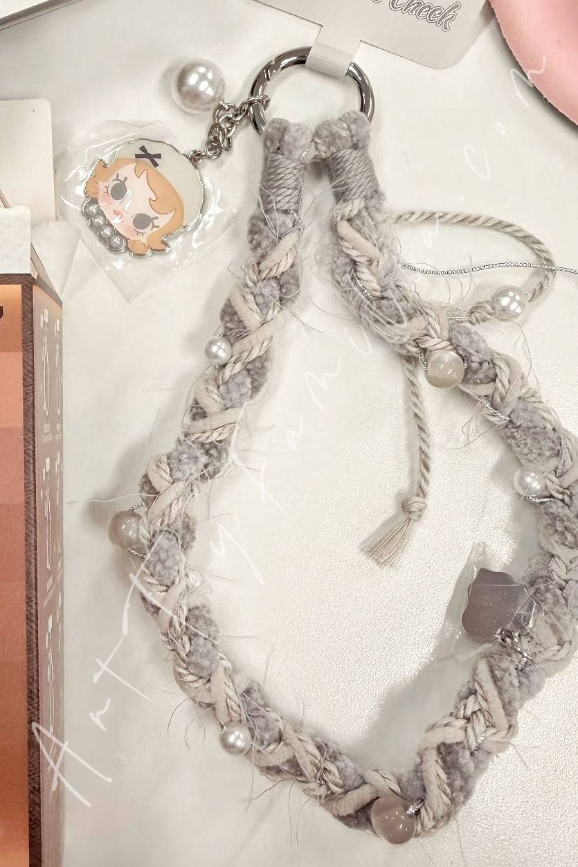 Popmart Baby Molly Winter Fit Check Series Phone Charm The First Snowflake