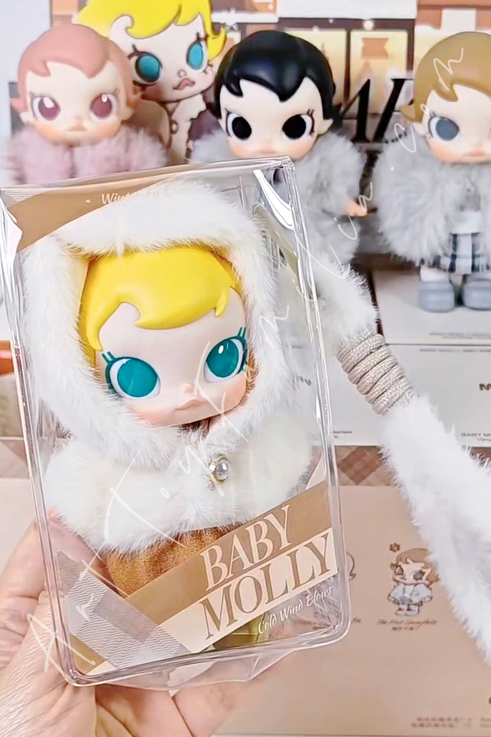 Popmart Baby Molly Winter Fit Check Series Vinyl Plush Pendant Cold Wind Blows