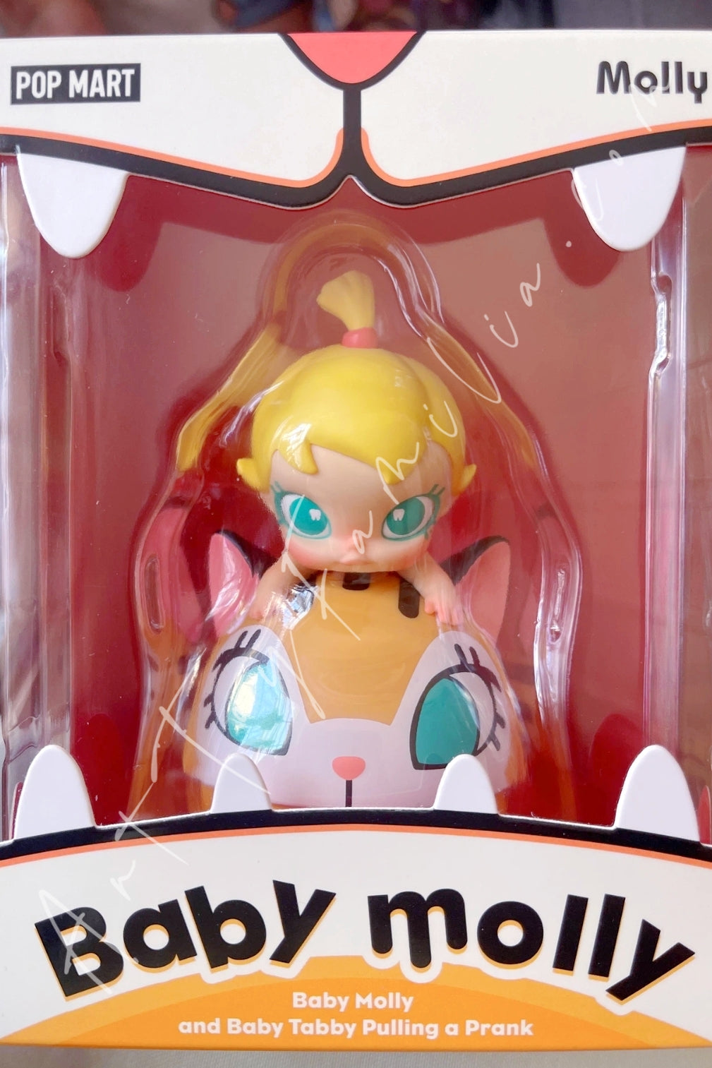 Popmart Baby Molly and Baby Tabby Pulling a Prank Figurine