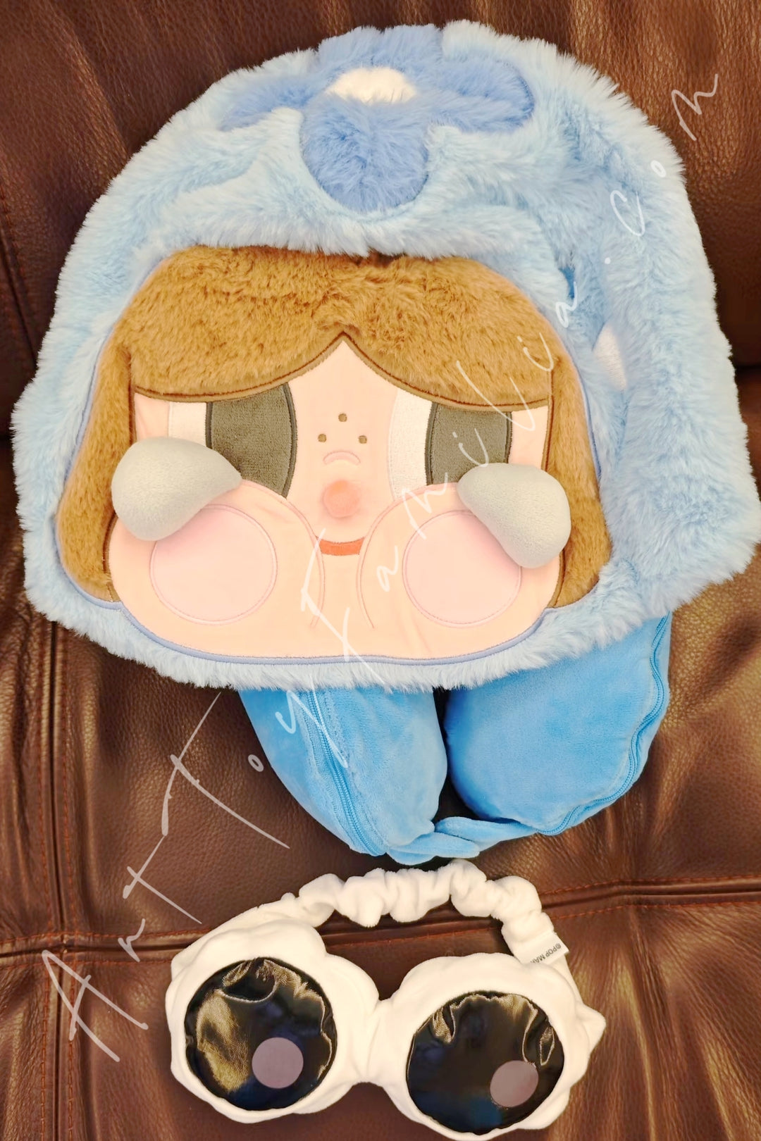 Popmart Crybaby Cry Me an Ocean Series 2-in-1 Neck Pillow The Jellyfish