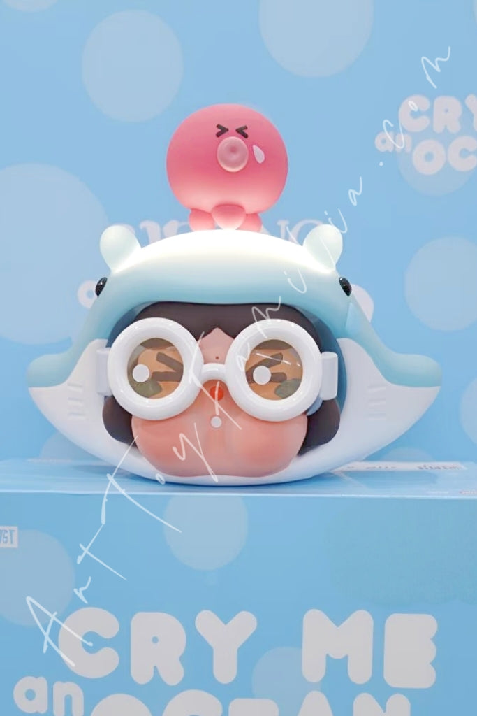 Popmart Crybaby Cry Me an Ocean Series Lamp