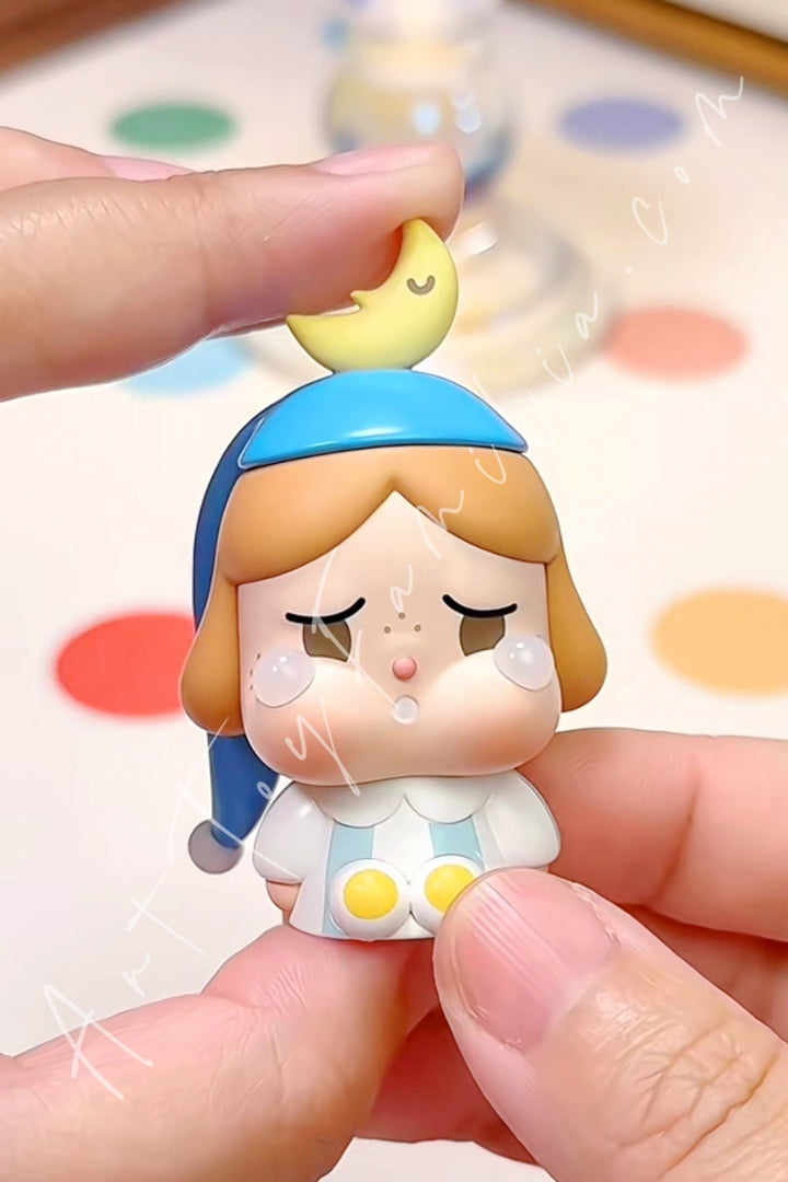 Popmart Crybaby Crying To The Moon Sitting Series The Moon Catcher-Mini