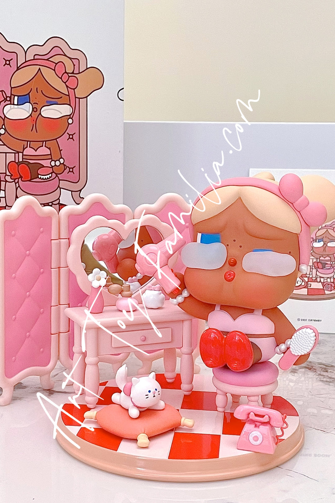 Popmart Crybaby The Dressing Room Figurine(Pink Ver.) 1