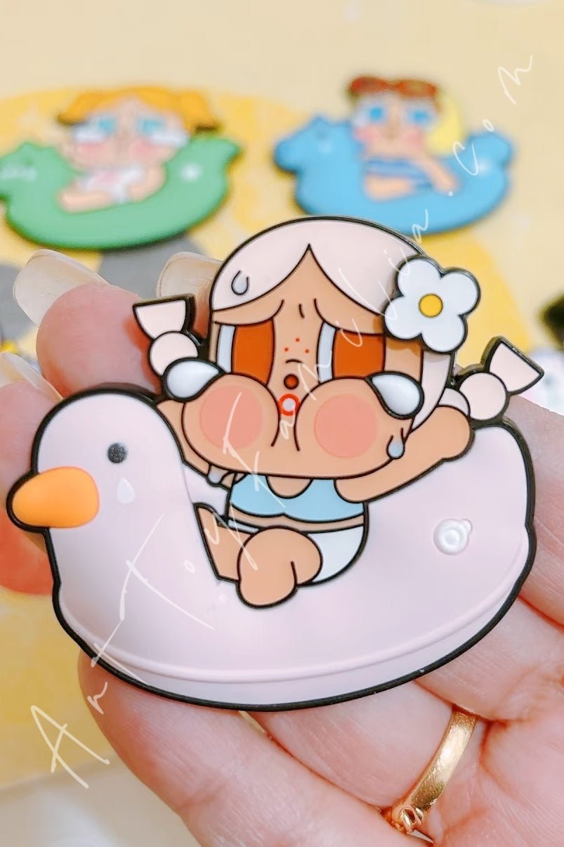 POP MART Crybaby Vacation Mode On Series Fridge Magnet – Art Toy
