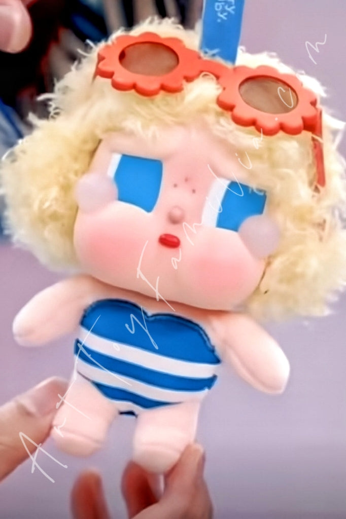 Crybaby Vacation Mode On Series Vinyl Plush Pendant - Vacation