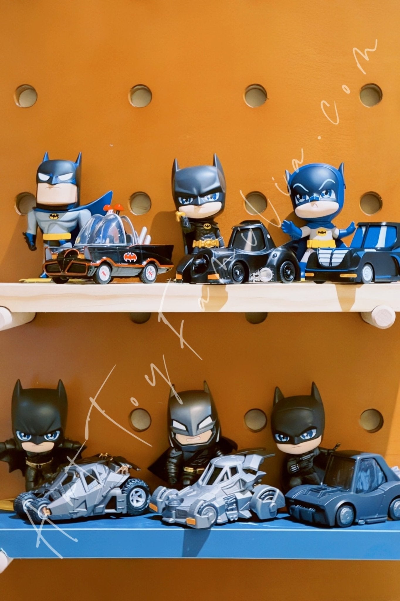 バットマン POPMART ポップマート　6種 POP MART DC Batman 85th Anniversary Series – Art Toy Familia