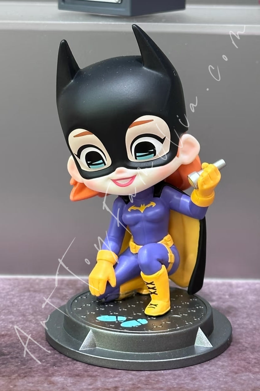 Popmart DC Gotham City Series Batgirl