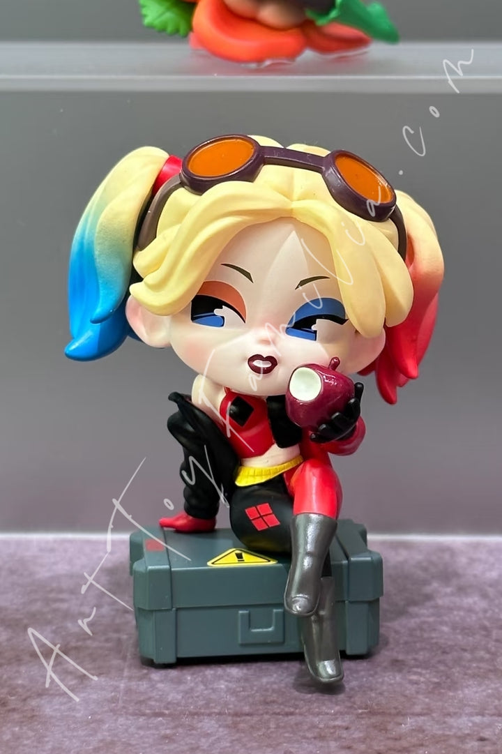 Popmart DC Gotham City Series Harley Quinn