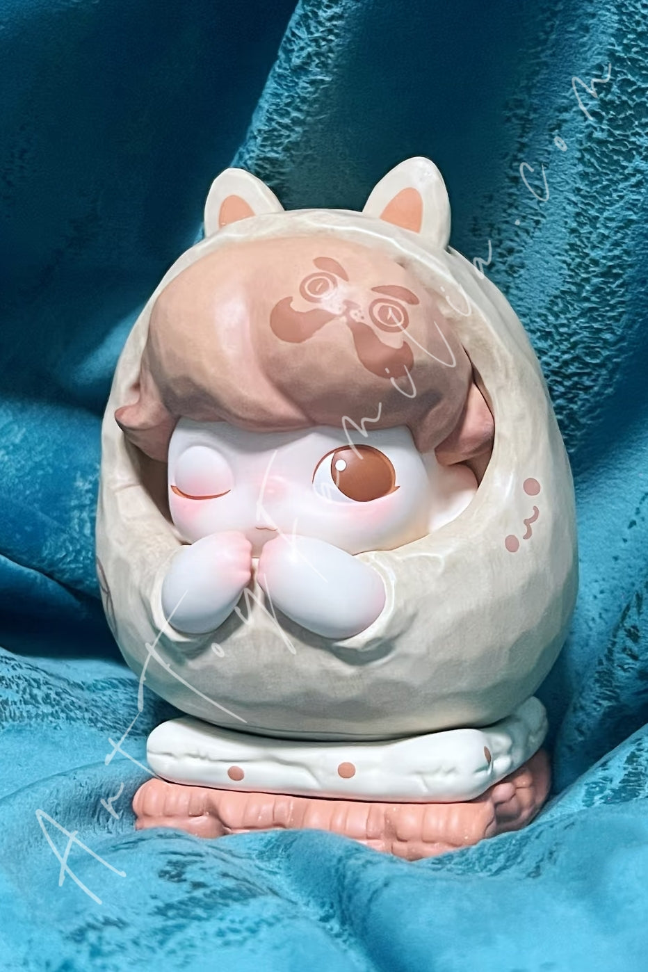 Dimoo Daruma Figurine – Art Toy Familia