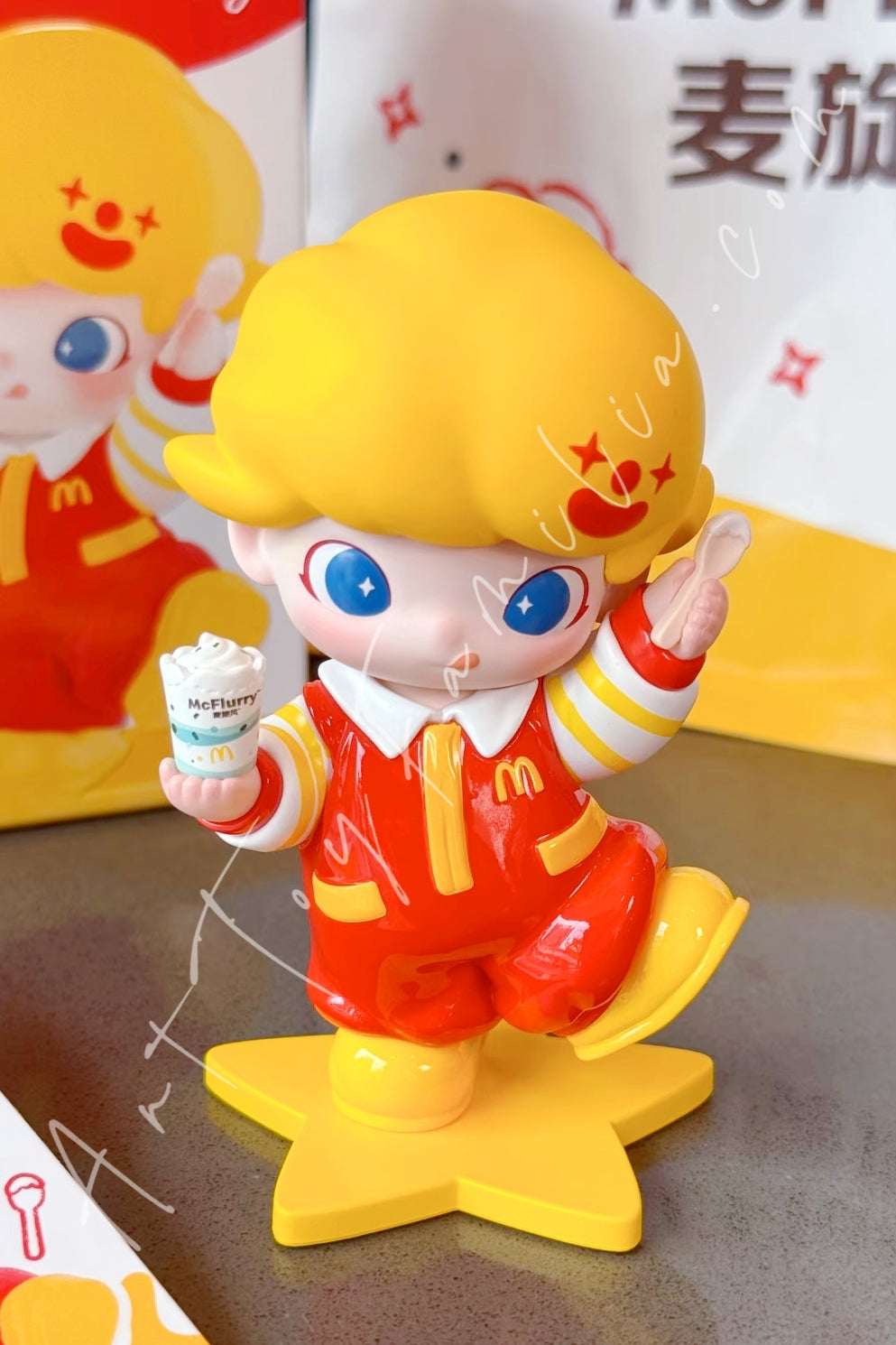 Dimoo × Pompompurin Figurine | POP MART – Art Toy Familia