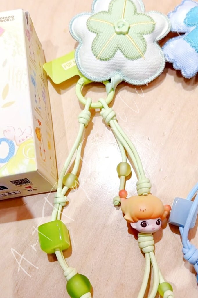 POP MART - Dimoo Moments in Bloom Series Decorative Charm Falling into Flowers