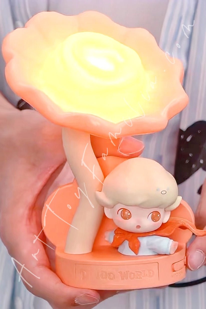 Dimoo Moments in Bloom Series Sensor-activated Nightlight – Art