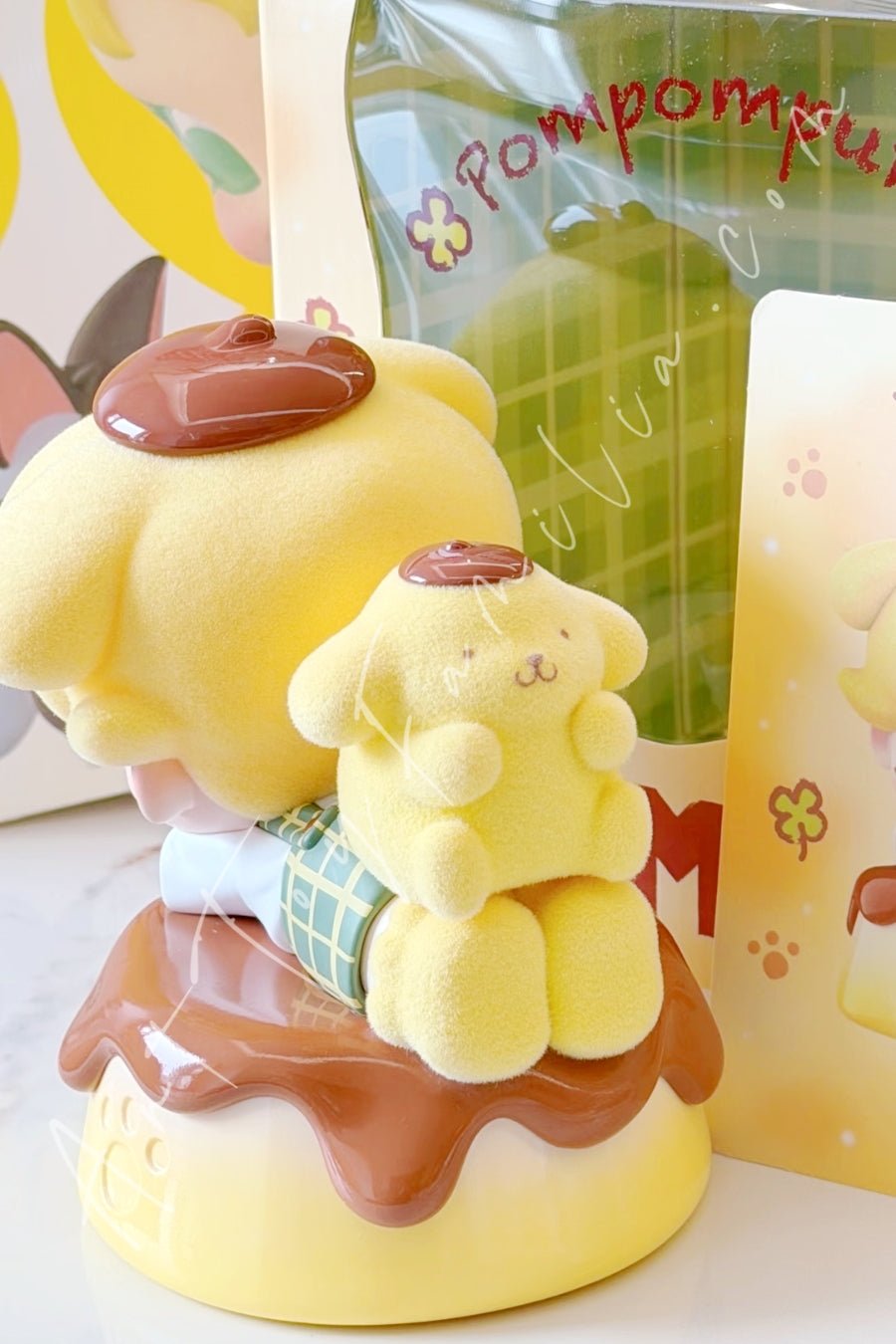 Popmart Dimoo × Pompompurin Figurine