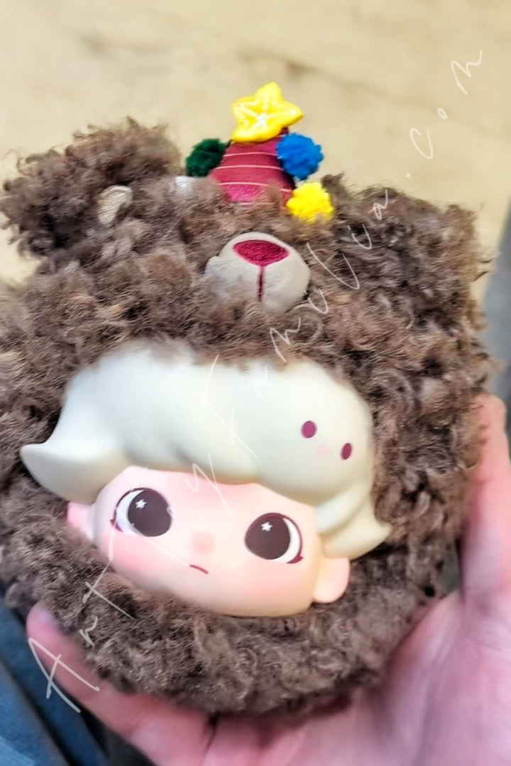 POP MART - Dimoo The Secret Theatre Club Series Earphone Case Ballet Bear (Secret)