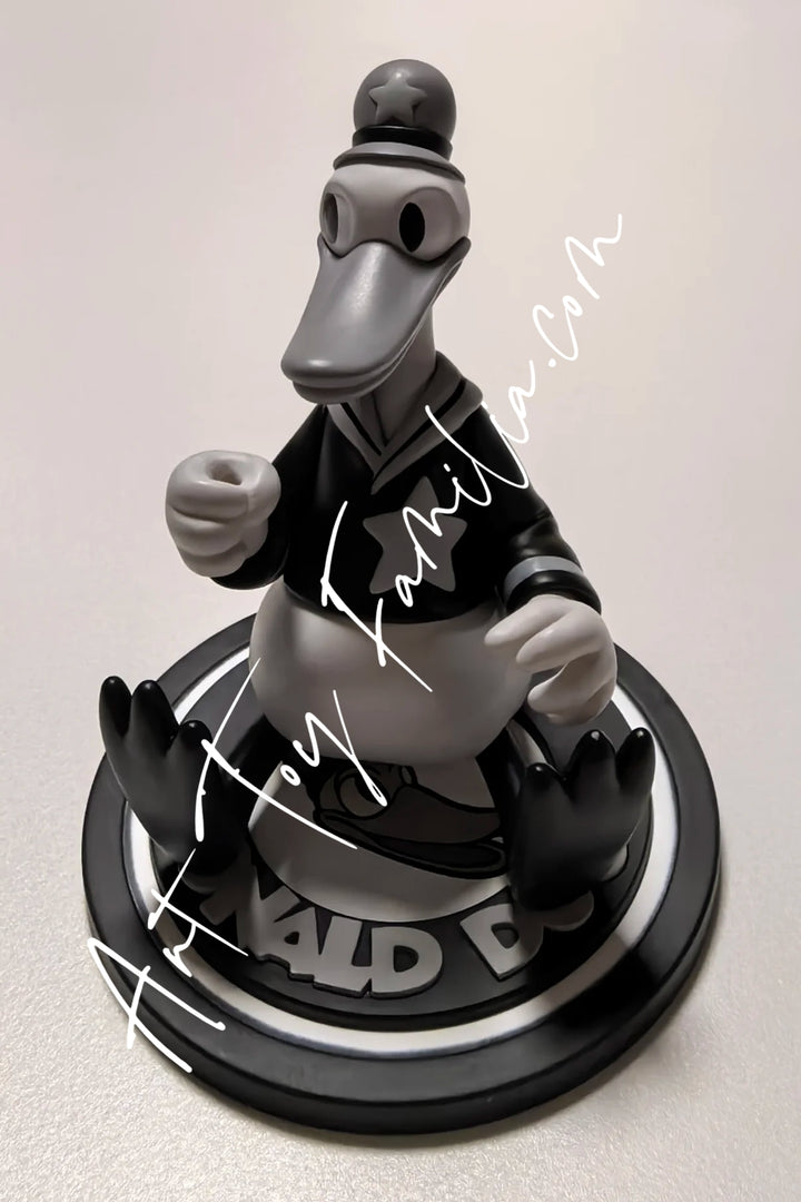 Popmart Disney Donald Duck 90th Anniversary Series Donald Duck-1934 The Dognapper