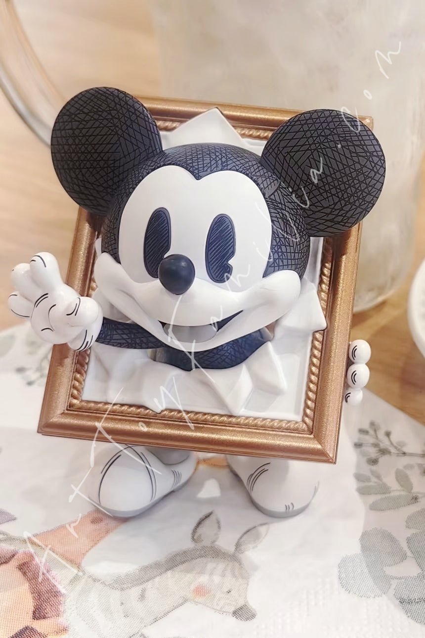 POP MART - Disney Mickey Boundless Creativity Series - 创意无界系列 Painting Mickey - 绘画米奇