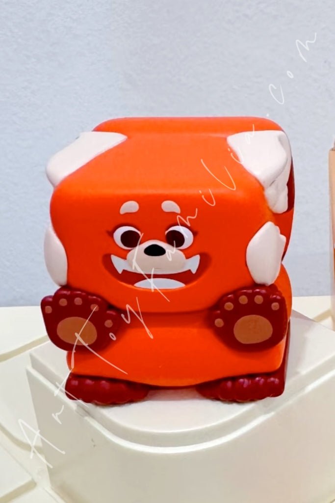 POP MART - Disney/Plxar Pop Cube - 3 Series - 迪士尼/皮克斯Pop Cube - 3系列 Red Panda Mei - 小熊猫美美
