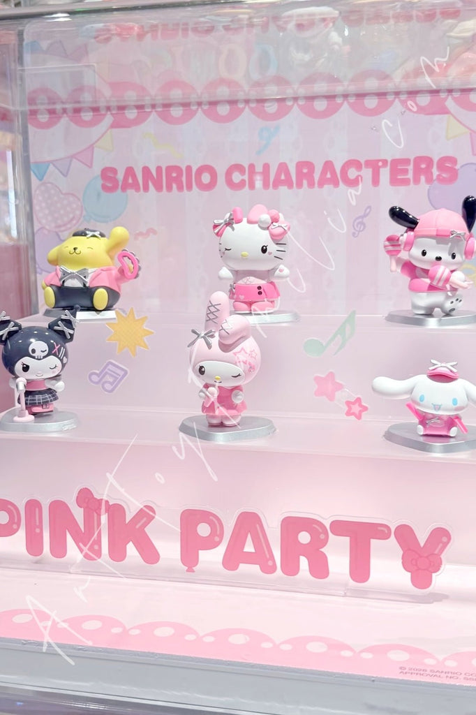 Popmart_Hello_Kitty_And_Friend
