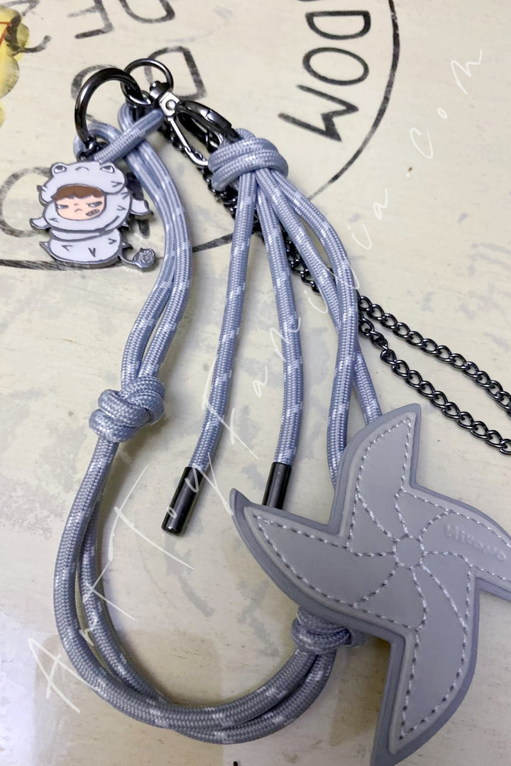 POP MART - Hirono Echo Series Pendant Chain - 回声系列挂链 Back Off - 别靠近我