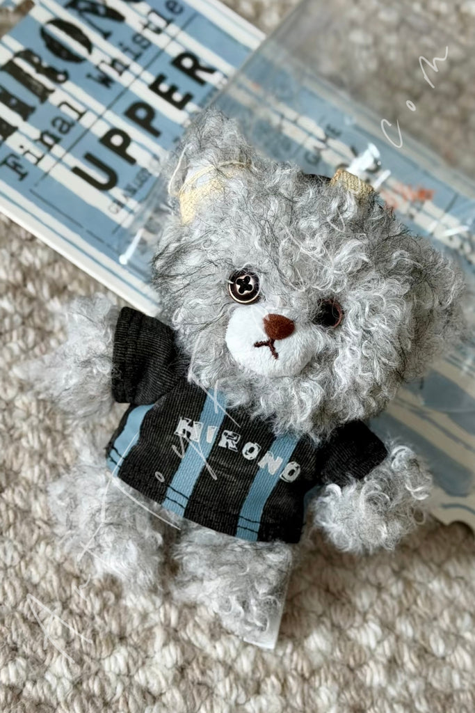 POPMART HIRONO Final Whistleシリーズ　熊ぬいぐるみ Hirono Final Whistle Bear Plush Charm – Art Toy Familia