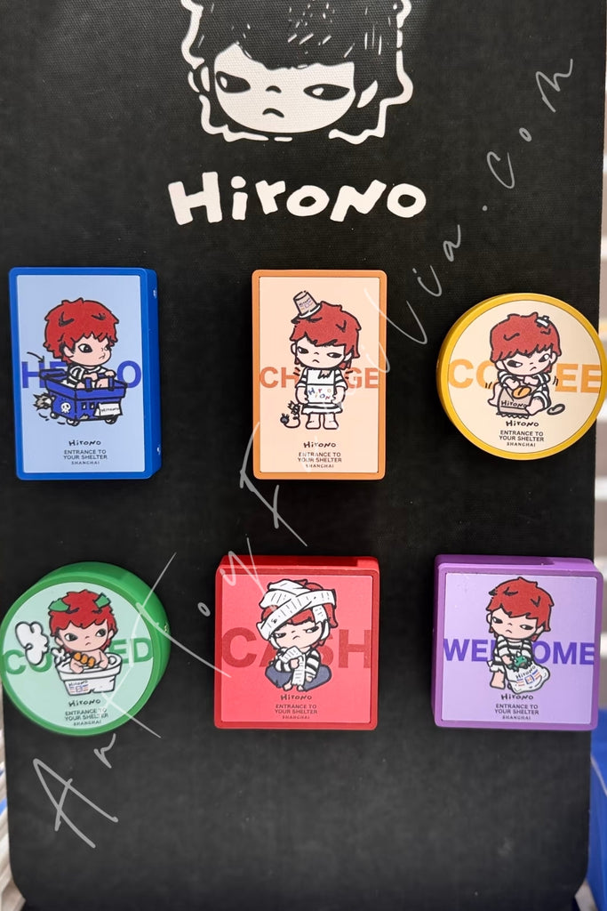Hirono Shanghai Entrance To Your Shelter Series Light Board Fridge