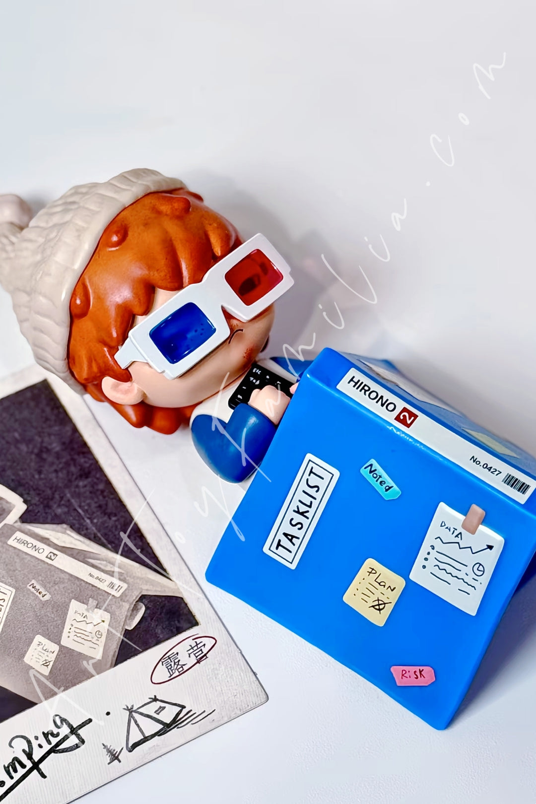 POP MART - Hirono Tamed Wildgrass Series Camping