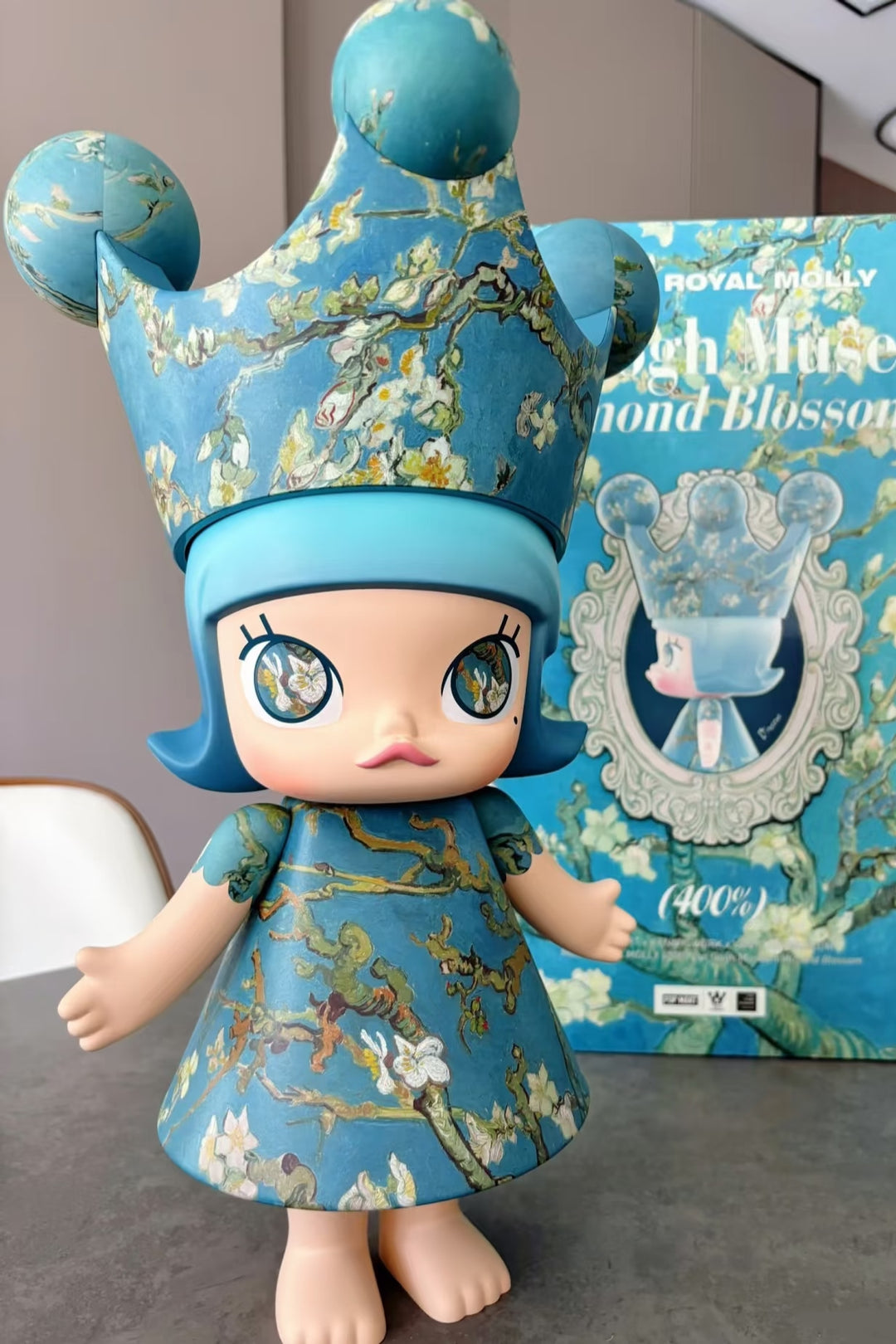 Popmart MEGA Royal Molly 400% Van Gogh Museum Almond Blossom