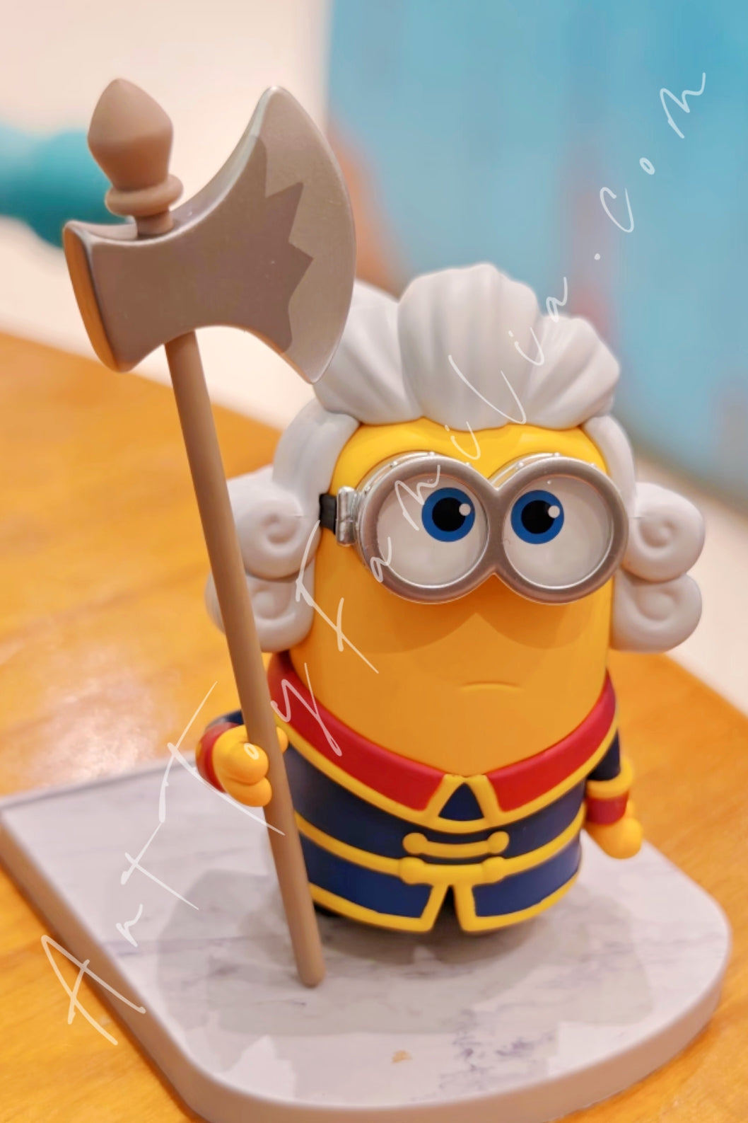 Popmart Minions and Monsters Series Henry Royal Guard