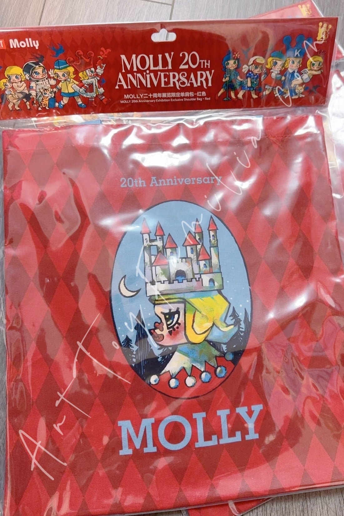 POP MART Molly 20th Anniversary Exhibition Exclusive Shoulder Bag